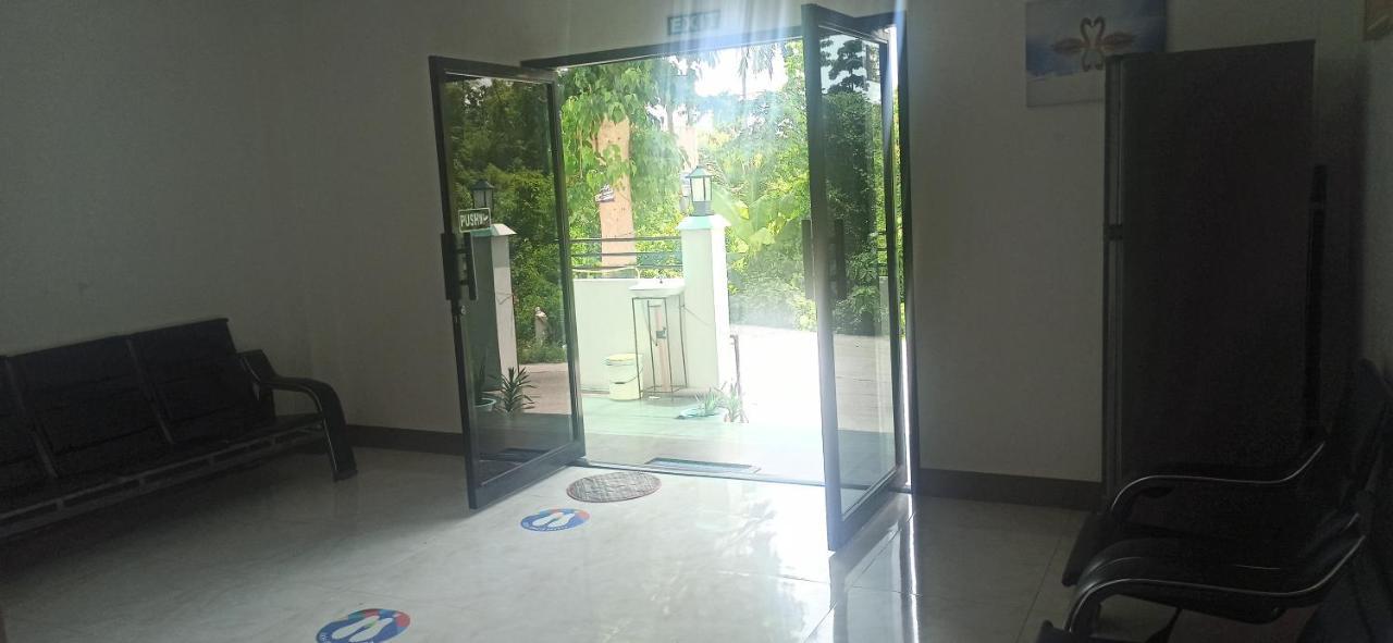 Junie Pension House Moalboal Zewnętrze zdjęcie